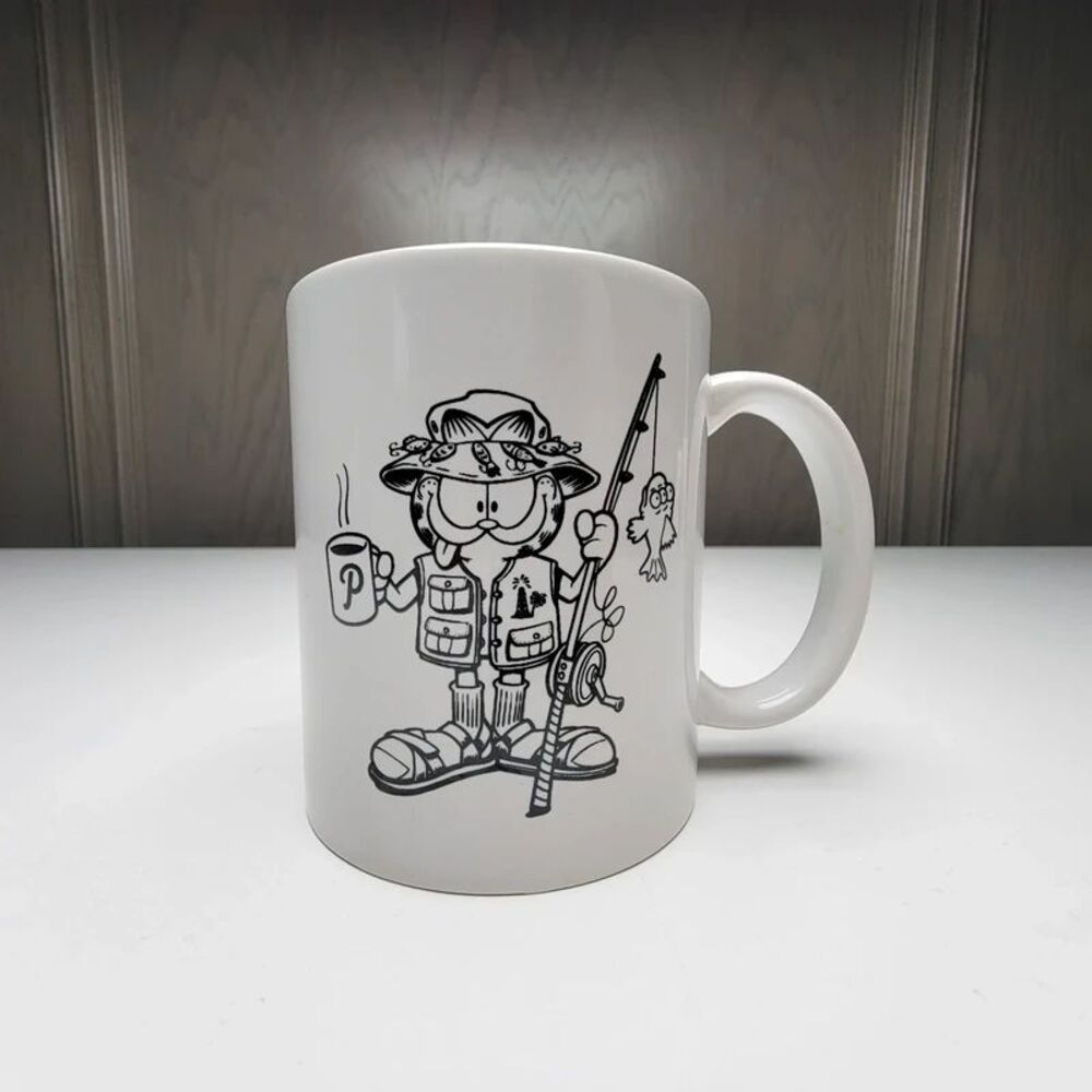 Garfield The Cat Fishing Fisherman White Ceramic Coffee Mug Collectible